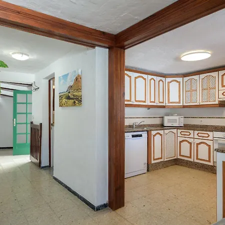 Caracolillos, La Casa Famara