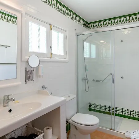 Caracolillos, La Casa