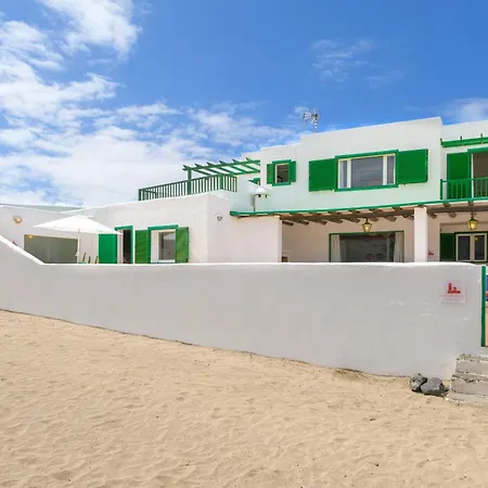 Caracolillos, La Casa Chalé Famara