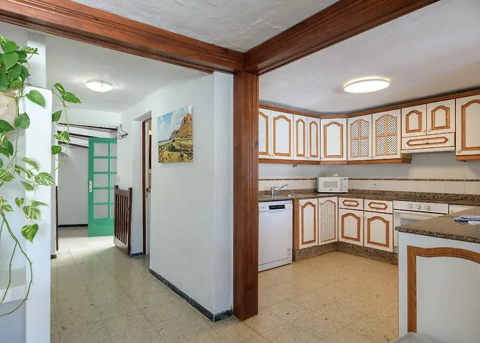 Caracolillos, La Casa Famara